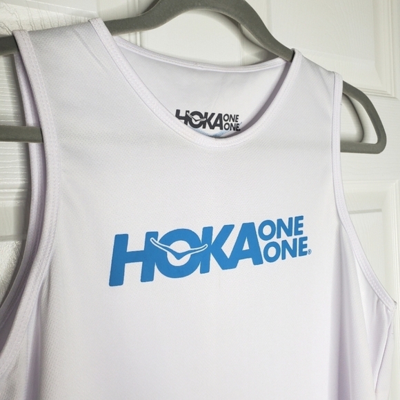 Hoka One One White Running Jersey Graphic Logo Tank Top - Picture 2 of 5